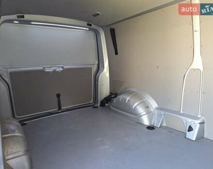 Серый Фольксваген Transporter, объемом двигателя 2 л и пробегом 240 тыс. км за 24900 $, фото 42 на Automoto.ua