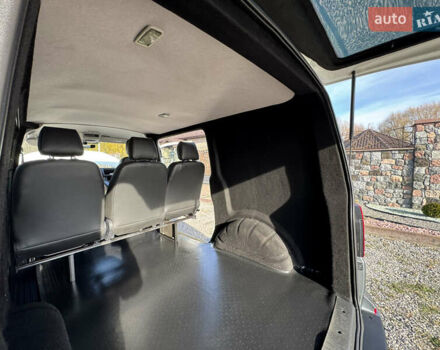 Серый Фольксваген Transporter, объемом двигателя 2 л и пробегом 263 тыс. км за 21800 $, фото 66 на Automoto.ua