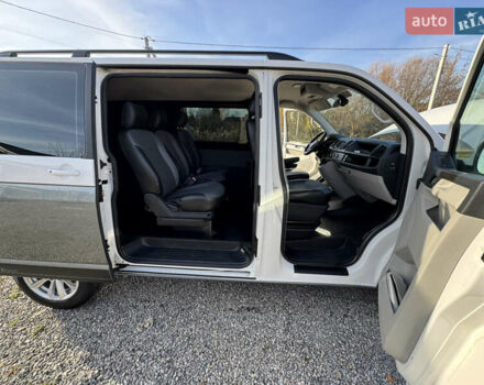 Серый Фольксваген Transporter, объемом двигателя 2 л и пробегом 263 тыс. км за 21800 $, фото 61 на Automoto.ua