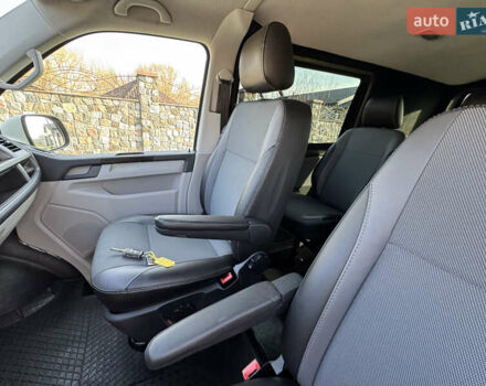 Серый Фольксваген Transporter, объемом двигателя 2 л и пробегом 263 тыс. км за 21800 $, фото 55 на Automoto.ua