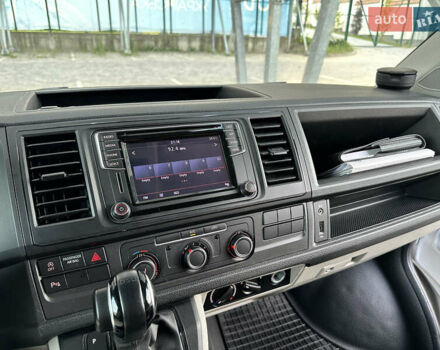 Сірий Фольксваген Transporter, об'ємом двигуна 2 л та пробігом 174 тис. км за 22700 $, фото 24 на Automoto.ua