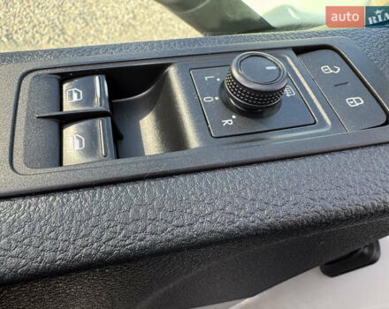 Серый Фольксваген Transporter, объемом двигателя 2 л и пробегом 263 тыс. км за 21800 $, фото 51 на Automoto.ua