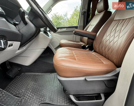 Серый Фольксваген Transporter, объемом двигателя 2 л и пробегом 270 тыс. км за 31900 $, фото 48 на Automoto.ua