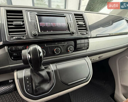Серый Фольксваген Transporter, объемом двигателя 2 л и пробегом 270 тыс. км за 31900 $, фото 59 на Automoto.ua
