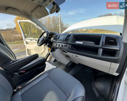 Серый Фольксваген Transporter, объемом двигателя 2 л и пробегом 263 тыс. км за 21800 $, фото 57 на Automoto.ua
