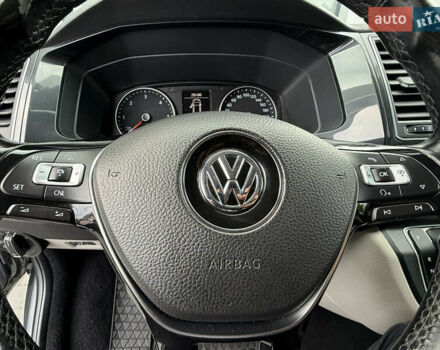 Серый Фольксваген Transporter, объемом двигателя 2 л и пробегом 270 тыс. км за 31900 $, фото 58 на Automoto.ua