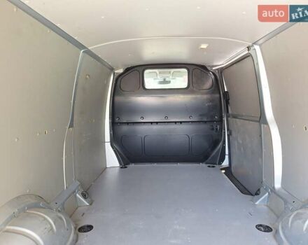 Серый Фольксваген Transporter, объемом двигателя 2 л и пробегом 240 тыс. км за 24900 $, фото 43 на Automoto.ua