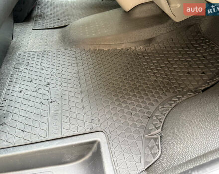 Серый Фольксваген Transporter, объемом двигателя 2 л и пробегом 280 тыс. км за 25800 $, фото 46 на Automoto.ua