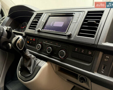 Серый Фольксваген Transporter, объемом двигателя 2 л и пробегом 280 тыс. км за 25800 $, фото 21 на Automoto.ua