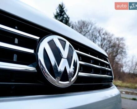 Серый Фольксваген Transporter, объемом двигателя 1.97 л и пробегом 206 тыс. км за 29999 $, фото 13 на Automoto.ua