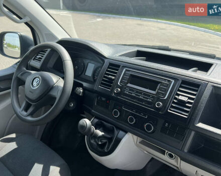 Серый Фольксваген Transporter, объемом двигателя 2 л и пробегом 198 тыс. км за 18512 $, фото 10 на Automoto.ua