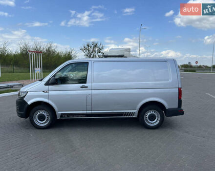 Серый Фольксваген Transporter, объемом двигателя 2 л и пробегом 198 тыс. км за 18512 $, фото 4 на Automoto.ua