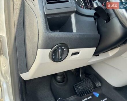 Сірий Фольксваген Transporter, об'ємом двигуна 2 л та пробігом 197 тис. км за 27900 $, фото 15 на Automoto.ua