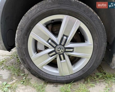 Серый Фольксваген Transporter, объемом двигателя 2 л и пробегом 280 тыс. км за 25800 $, фото 23 на Automoto.ua