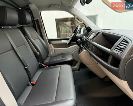 Серый Фольксваген Transporter, объемом двигателя 2 л и пробегом 280 тыс. км за 25800 $, фото 19 на Automoto.ua