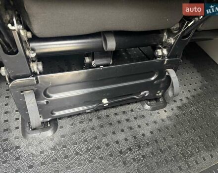 Сірий Фольксваген Transporter, об'ємом двигуна 1.97 л та пробігом 240 тис. км за 26500 $, фото 7 на Automoto.ua