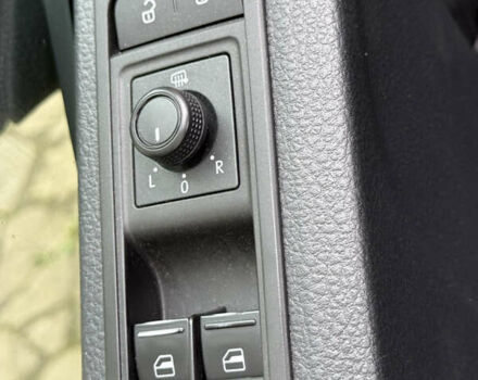 Серый Фольксваген Transporter, объемом двигателя 2 л и пробегом 280 тыс. км за 25800 $, фото 14 на Automoto.ua