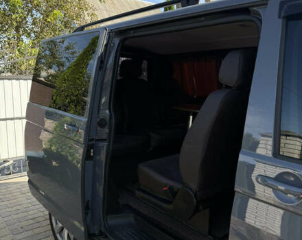 Серый Фольксваген Transporter, объемом двигателя 1.97 л и пробегом 261 тыс. км за 34900 $, фото 5 на Automoto.ua