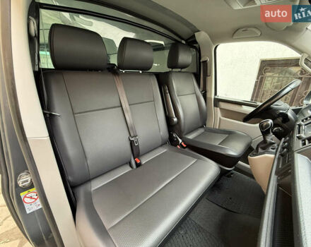 Серый Фольксваген Transporter, объемом двигателя 2 л и пробегом 280 тыс. км за 25800 $, фото 48 на Automoto.ua