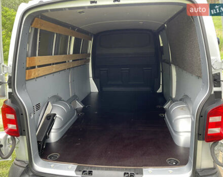 Сірий Фольксваген Transporter, об'ємом двигуна 2 л та пробігом 204 тис. км за 26000 $, фото 8 на Automoto.ua