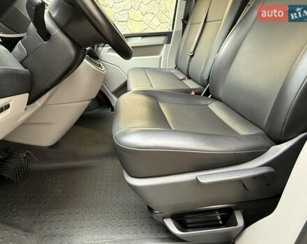 Серый Фольксваген Transporter, объемом двигателя 2 л и пробегом 280 тыс. км за 25800 $, фото 41 на Automoto.ua