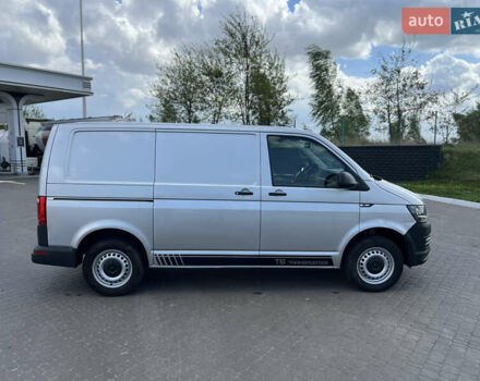 Серый Фольксваген Transporter, объемом двигателя 2 л и пробегом 198 тыс. км за 18512 $, фото 7 на Automoto.ua