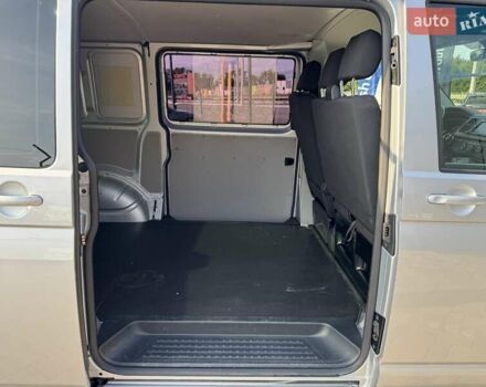 Сірий Фольксваген Transporter, об'ємом двигуна 2 л та пробігом 197 тис. км за 27900 $, фото 28 на Automoto.ua