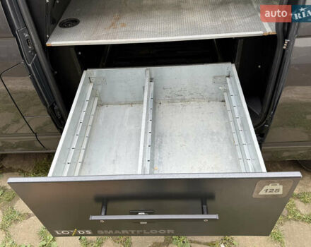 Серый Фольксваген Transporter, объемом двигателя 2 л и пробегом 280 тыс. км за 25800 $, фото 35 на Automoto.ua