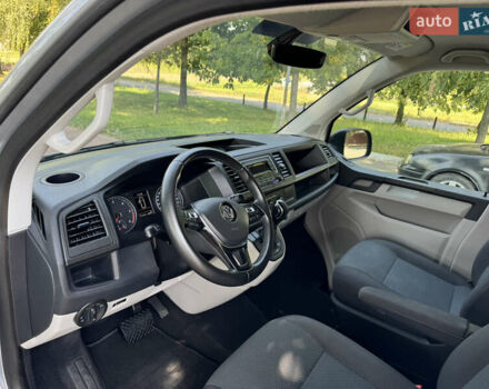 Серый Фольксваген Transporter, объемом двигателя 2 л и пробегом 173 тыс. км за 23400 $, фото 21 на Automoto.ua