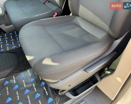 Сірий Фольксваген Transporter, об'ємом двигуна 2 л та пробігом 197 тис. км за 27900 $, фото 18 на Automoto.ua