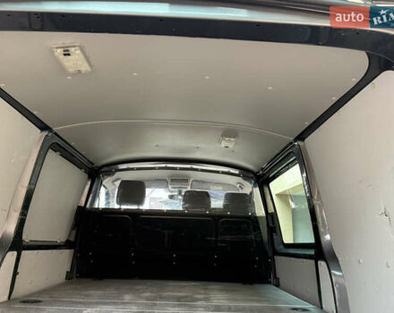 Серый Фольксваген Transporter, объемом двигателя 2 л и пробегом 280 тыс. км за 25800 $, фото 31 на Automoto.ua