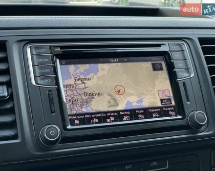Серый Фольксваген Transporter, объемом двигателя 2 л и пробегом 163 тыс. км за 29955 $, фото 48 на Automoto.ua