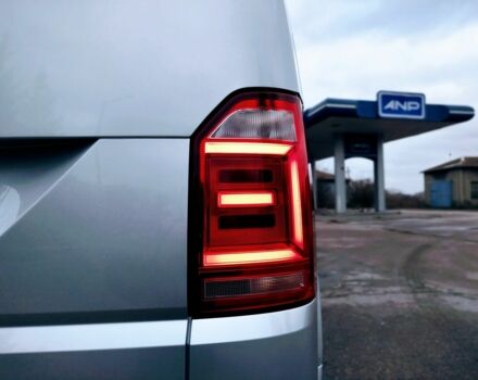 Серый Фольксваген Transporter, объемом двигателя 2 л и пробегом 206 тыс. км за 29999 $, фото 5 на Automoto.ua