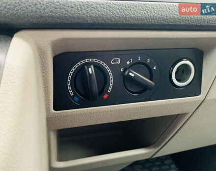 Серый Фольксваген Transporter, объемом двигателя 2 л и пробегом 162 тыс. км за 25900 $, фото 33 на Automoto.ua