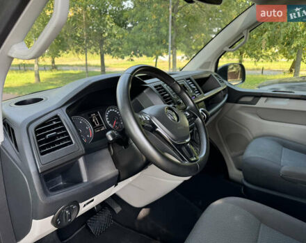 Серый Фольксваген Transporter, объемом двигателя 2 л и пробегом 173 тыс. км за 23400 $, фото 24 на Automoto.ua