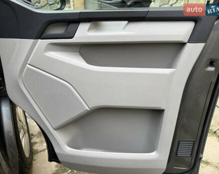 Серый Фольксваген Transporter, объемом двигателя 2 л и пробегом 280 тыс. км за 25800 $, фото 20 на Automoto.ua