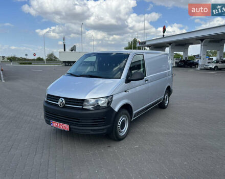 Серый Фольксваген Transporter, объемом двигателя 2 л и пробегом 198 тыс. км за 18512 $, фото 3 на Automoto.ua