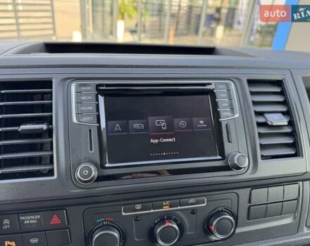 Сірий Фольксваген Transporter, об'ємом двигуна 2 л та пробігом 197 тис. км за 27900 $, фото 22 на Automoto.ua