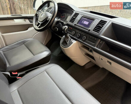 Серый Фольксваген Transporter, объемом двигателя 2 л и пробегом 280 тыс. км за 25800 $, фото 18 на Automoto.ua