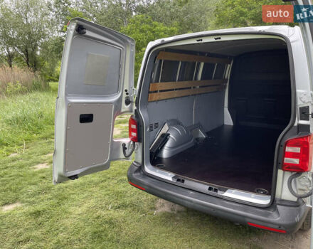 Сірий Фольксваген Transporter, об'ємом двигуна 2 л та пробігом 204 тис. км за 26000 $, фото 9 на Automoto.ua