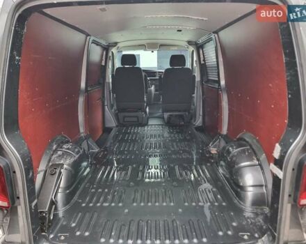 Сірий Фольксваген Transporter, об'ємом двигуна 2 л та пробігом 189 тис. км за 22900 $, фото 27 на Automoto.ua