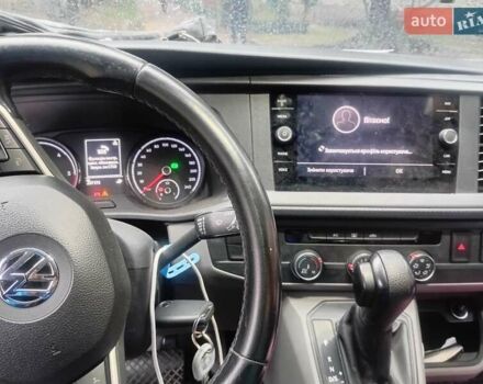 Серый Фольксваген Transporter, объемом двигателя 1.97 л и пробегом 235 тыс. км за 22000 $, фото 3 на Automoto.ua