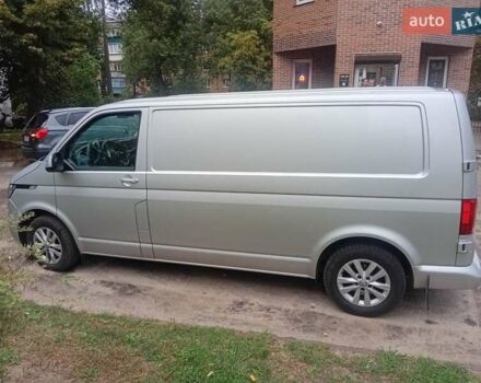 Серый Фольксваген Transporter, объемом двигателя 1.97 л и пробегом 235 тыс. км за 22000 $, фото 2 на Automoto.ua