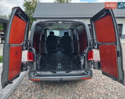 Сірий Фольксваген Transporter, об'ємом двигуна 2 л та пробігом 189 тис. км за 22900 $, фото 26 на Automoto.ua