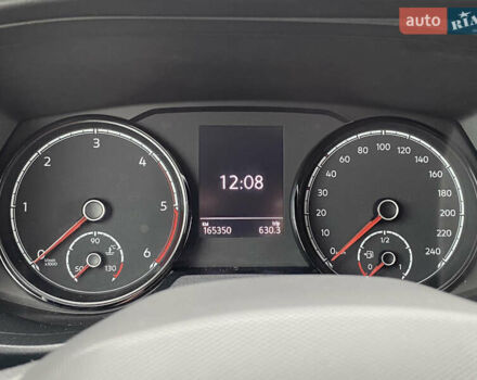 Серый Фольксваген Transporter, объемом двигателя 1.97 л и пробегом 165 тыс. км за 23900 $, фото 25 на Automoto.ua