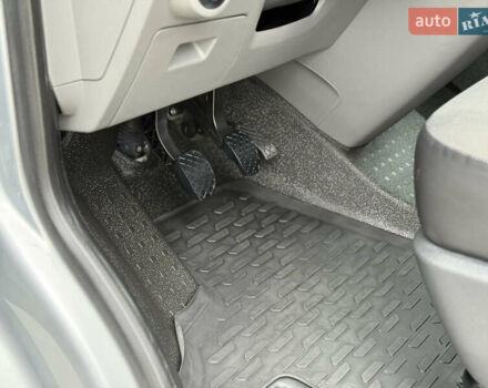 Серый Фольксваген Transporter, объемом двигателя 2 л и пробегом 199 тыс. км за 25999 $, фото 47 на Automoto.ua