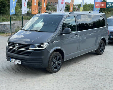Серый Фольксваген Transporter, объемом двигателя 2 л и пробегом 177 тыс. км за 39499 $, фото 1 на Automoto.ua