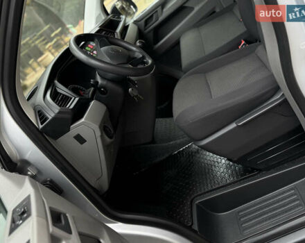 Серый Фольксваген Transporter, объемом двигателя 2 л и пробегом 207 тыс. км за 24950 $, фото 107 на Automoto.ua