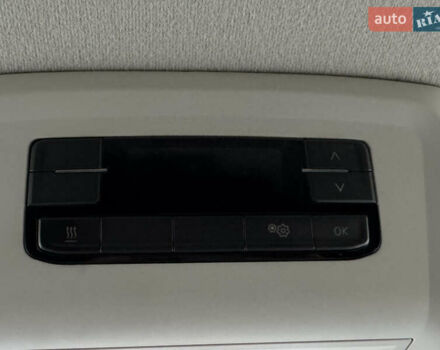 Серый Фольксваген Transporter, объемом двигателя 2 л и пробегом 207 тыс. км за 24950 $, фото 132 на Automoto.ua