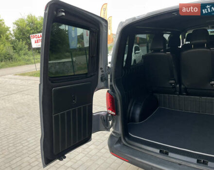 Серый Фольксваген Transporter, объемом двигателя 2 л и пробегом 177 тыс. км за 39499 $, фото 26 на Automoto.ua